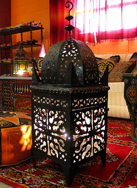 Moroccan Romance punched metal Lamp